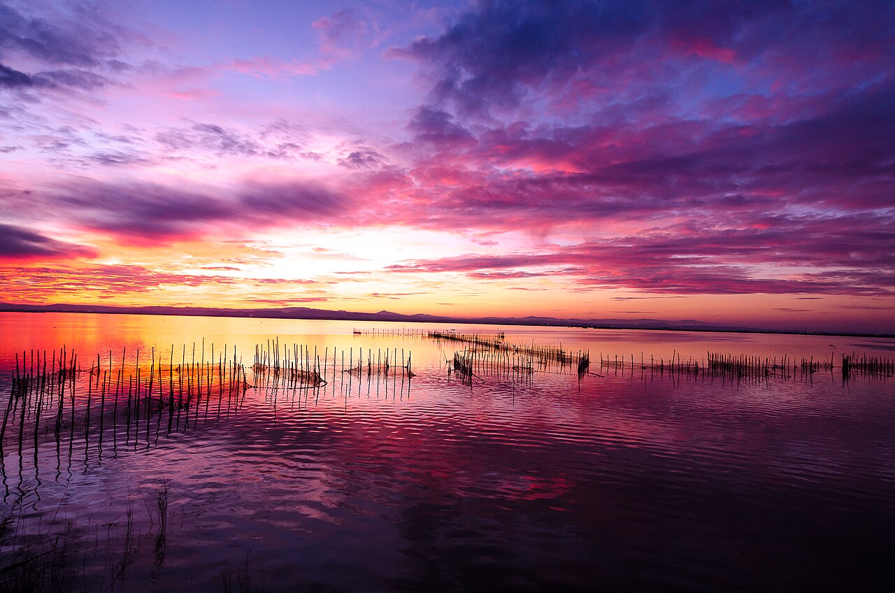 Zonsondergang boven de Albufera bij Valencia