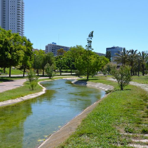 De Geschiedenis van de Turia — Van Vernietigende Rivier tot het Grootste Stadspark van Europa